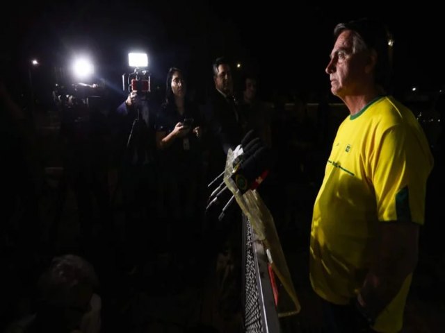 Bolsonaro promete reduzir maioridade penal, se reeleito.