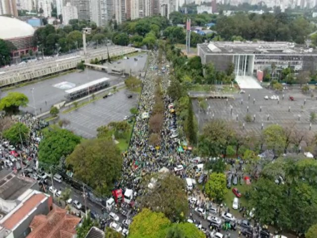 A Constituio  maior que as pessoas.