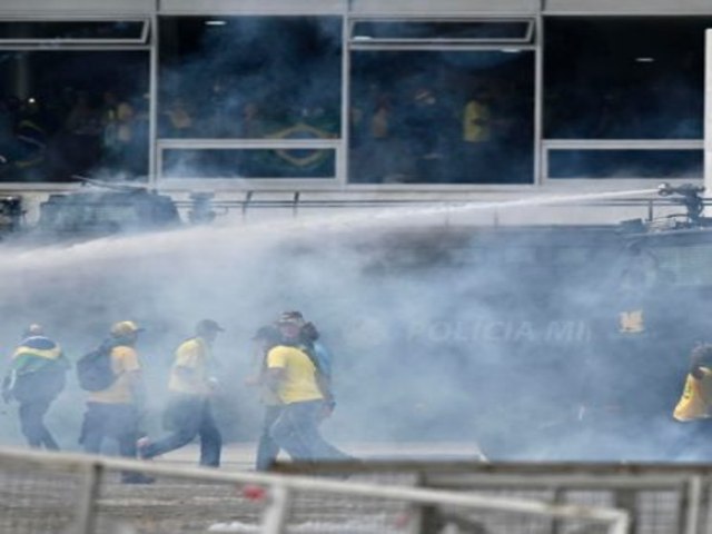 A justia exige que saibamos tudo sobre o 8 de janeiro. Aff...