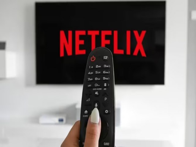 Clientes ameaam deixar a Netflix, aps cobrana por senha compartilhada.