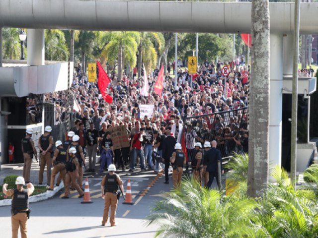 Justia e imprensa tem lado? Invasores da Assembleia Legislativa do Paran recebem tratamento diferenciado