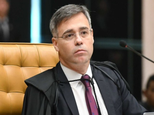 PORTE DE MACONHA! Andr Mendona (correto) diz que STF passa por cima de legislador