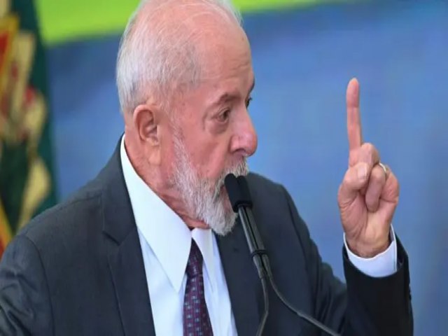 Lula d migalhas aos pobres e benefcios aos poderosos