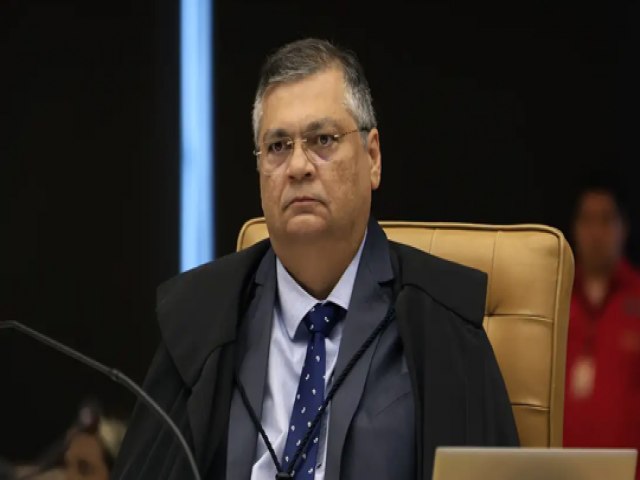 Senado e Cmara contra Dino 