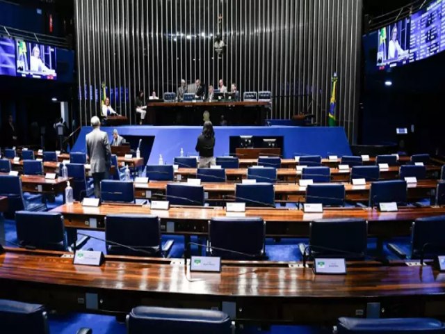 Corruptos liberados! Senado faz vergonha alterando lei para favorecer polticos ladres