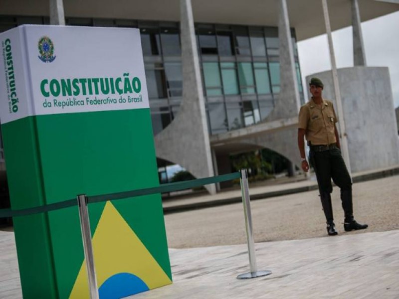 Retrocesso brasileiro pode ser calculado e demonstrado a partir da Constituinte