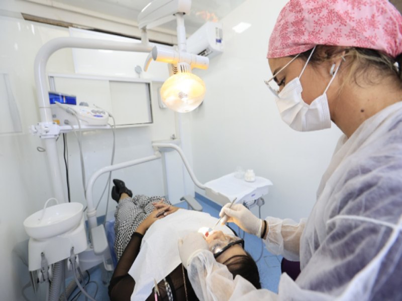 Reconstruindo Sorrisos promove atendimento odontolgico e capacitao para mulheres