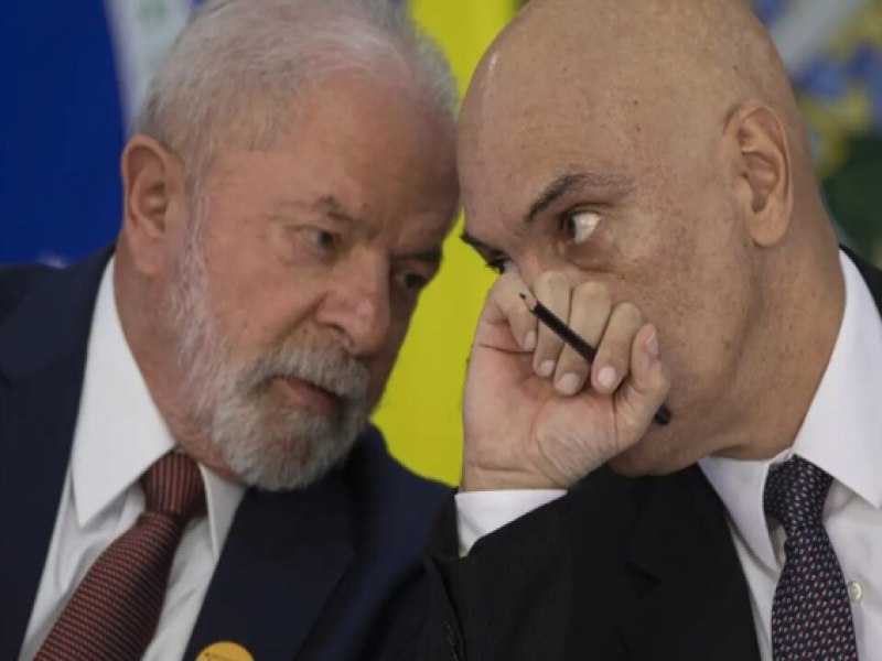 Enquanto homem-bomba se explodia, Lula estava em reunio fora da agenda com a nata do STF