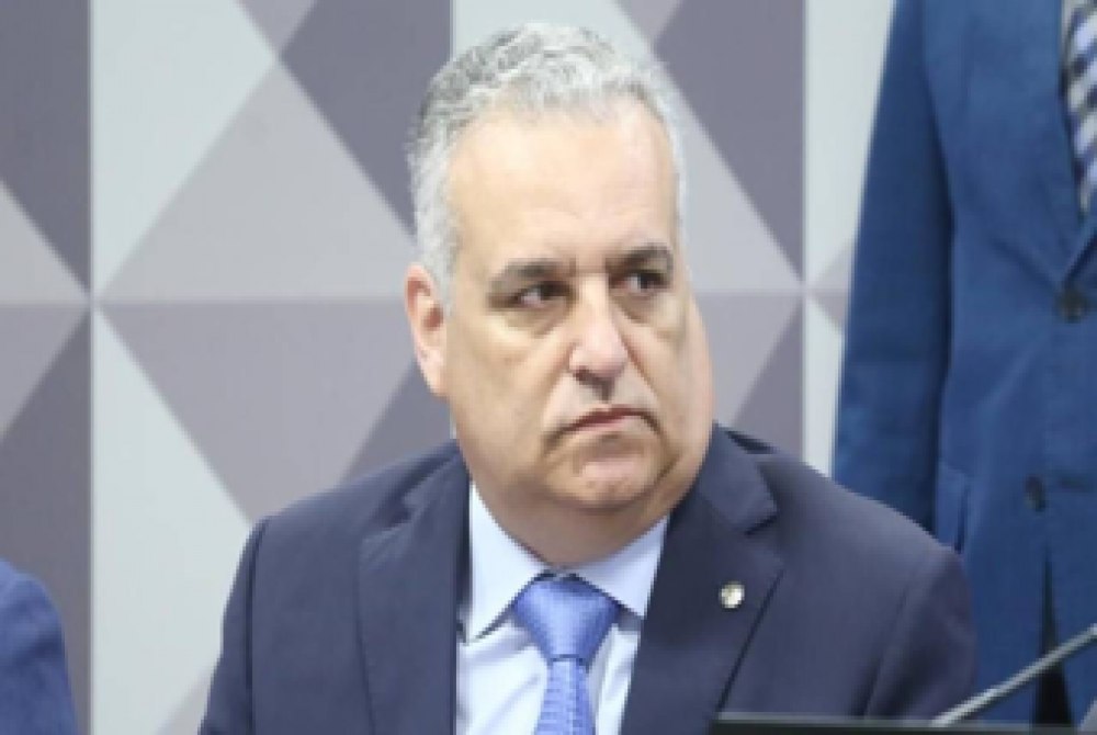 Mira grandes ladr�es! Relator promete investigar roubo no INSS desde Dilma: 