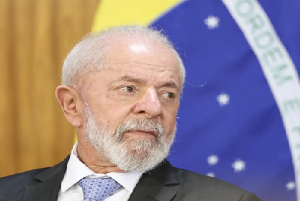 Lula publica decreto que cria subs�dio para gasolina e diesel