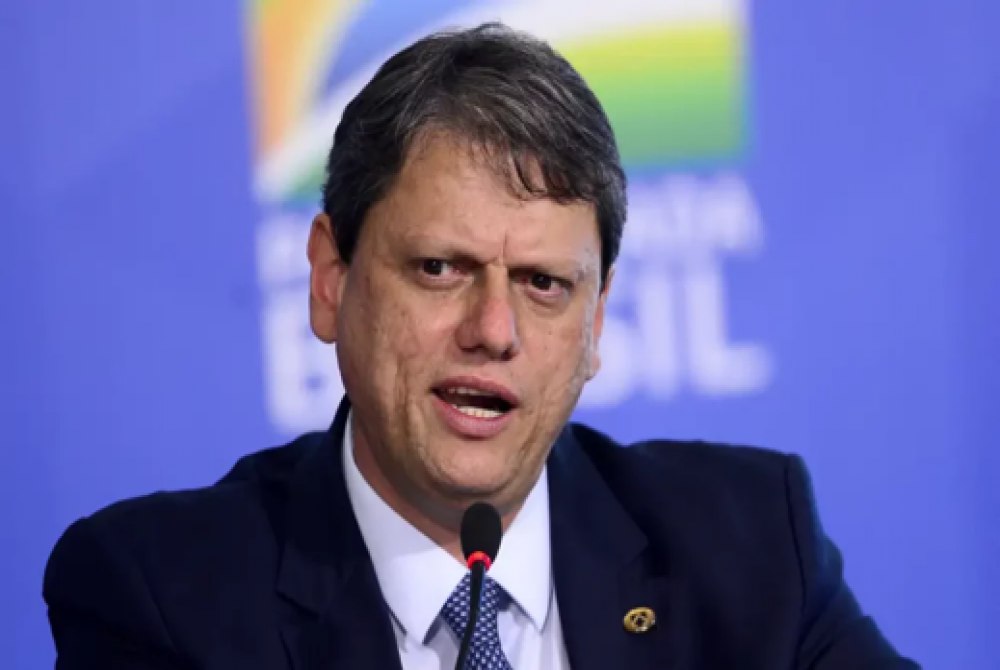 Terroristas! Tarc�sio elogia a��o dos EUA contra PCC e Comando Vermelho