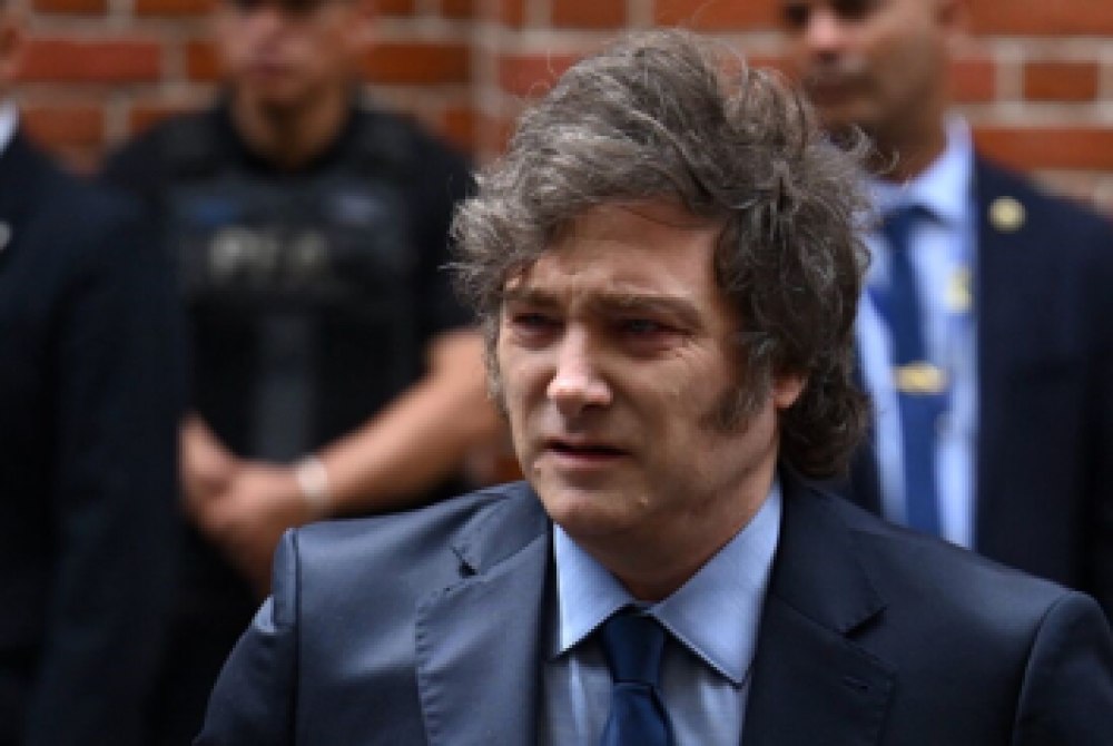 Milei privatiza hot�is e encerra turismo social na Argentina