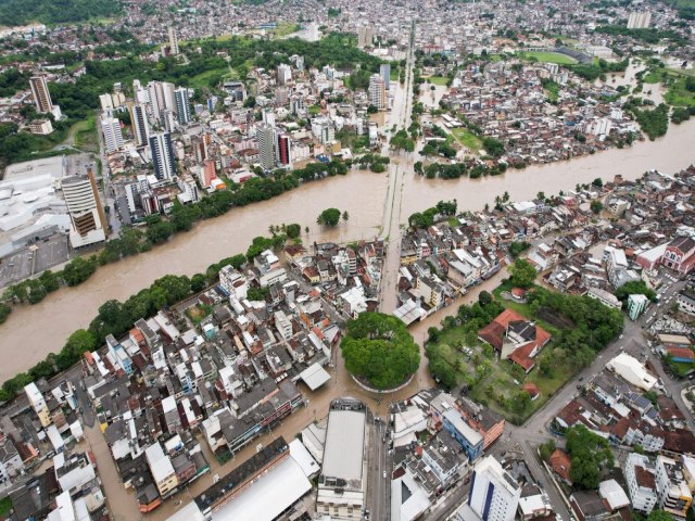 BA - Vtimas de enchentes em Itabuna e Itoror podero sacar FGTS