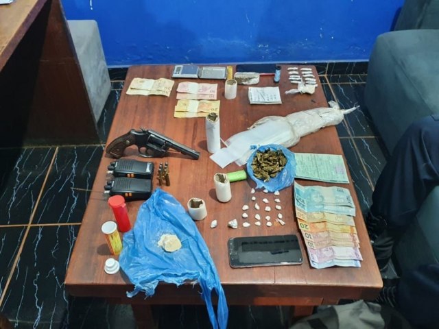 Arma da PM de SP  encontrada com grupo criminoso que invadiu casa para vender drogas em Rondnia