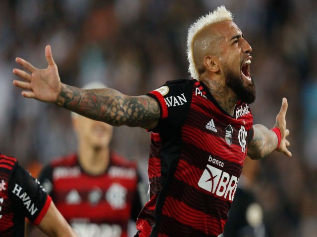 BRASILEIRO - Flamengo vence Botafogo e diminui vantagem do Palmeiras