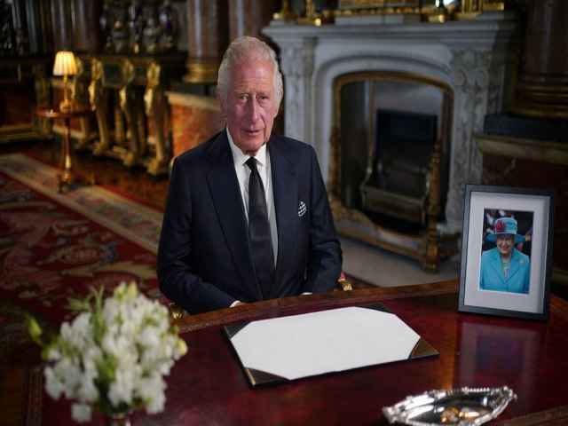 Charles III  proclamado soberano do Reino Unido