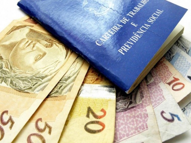 13 salrio pode injetar at R$ 250 bilhes na economia at dezembro