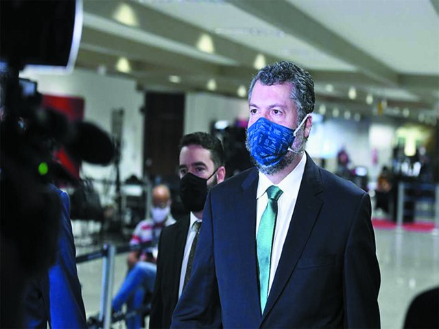 Ex-ministro Ernesto Arajo presta depoimento  CPI da Pandemia
