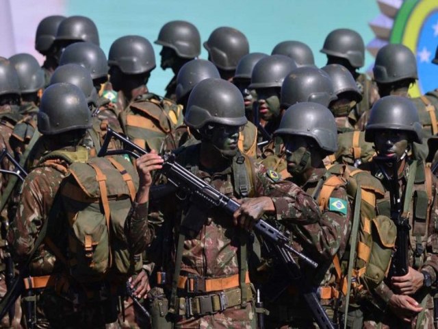 Exército brasileiro reforça presença na fronteira com Guiana e Venezuela