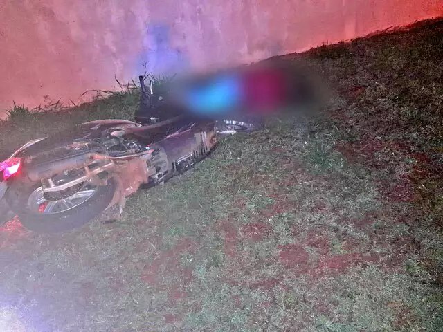 Armado com fuzil, homem morre em troca de tiros com PM