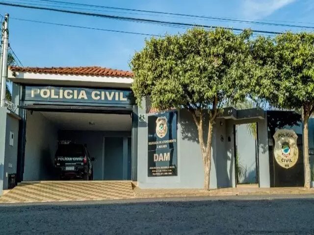 Chefe da Polcia Militar Rodoviria assedia delegada e acaba preso