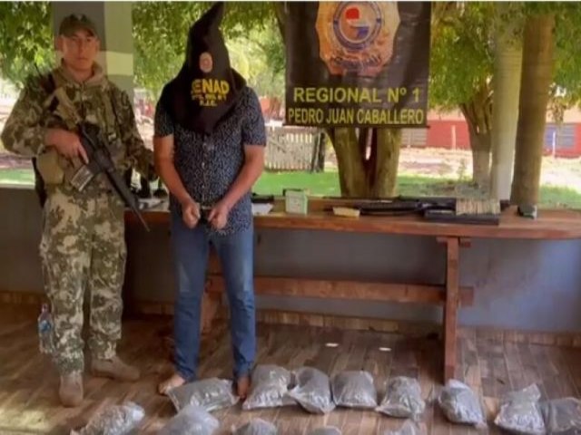 Ex-prefeito de cidade paraguaia  preso com maconha e armas de fogo