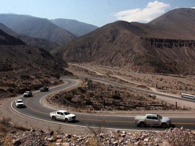 Rota Biocenica: Prefeitos de MS chegaram ao Atacama aps percorrer a Cordilheira dos Andes