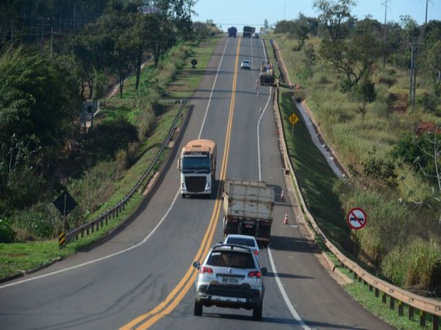 MS: 1,1 milho de veculos devem trafegar na BR-163 neste fim de ano