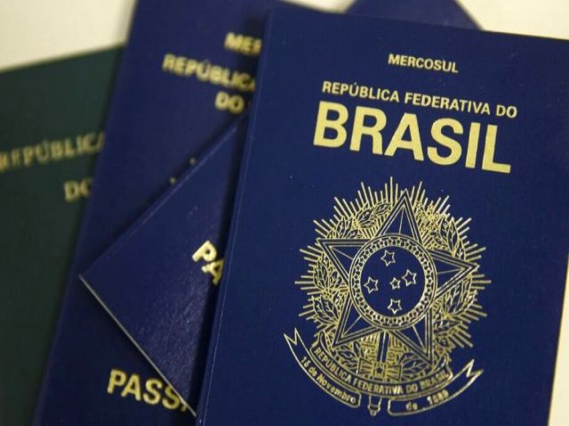 Polcia Federal anuncia normalizao na emisso de passaportes; entrega ser gradual