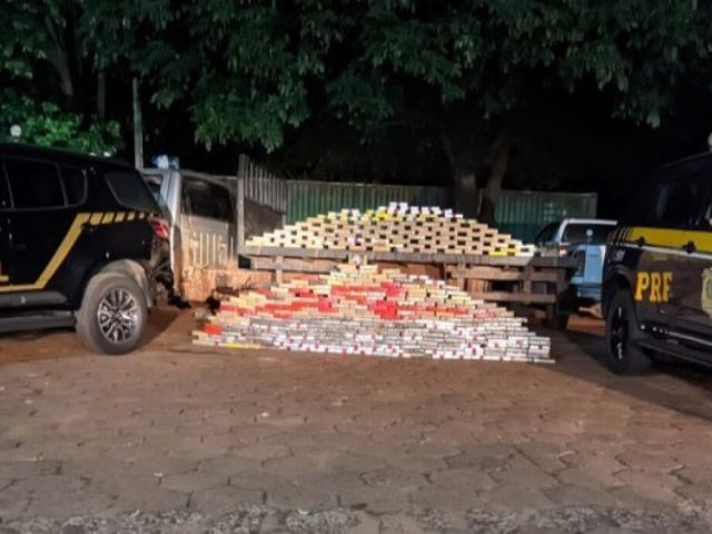 Caminho carregado com 402 quilos de cocana bate em guincho da Polcia Federal e dupla  presa