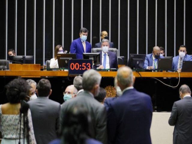 Em trs anos, verba de gabinete da Cmara dos Deputados ter 9,13% chegando a mais de R$ 130 mil