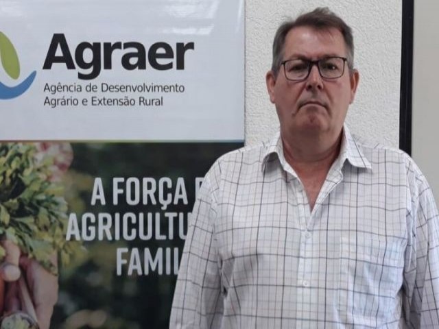 Governador Eduardo Riedel nomeia sindicalista do PT para comandar Agraer