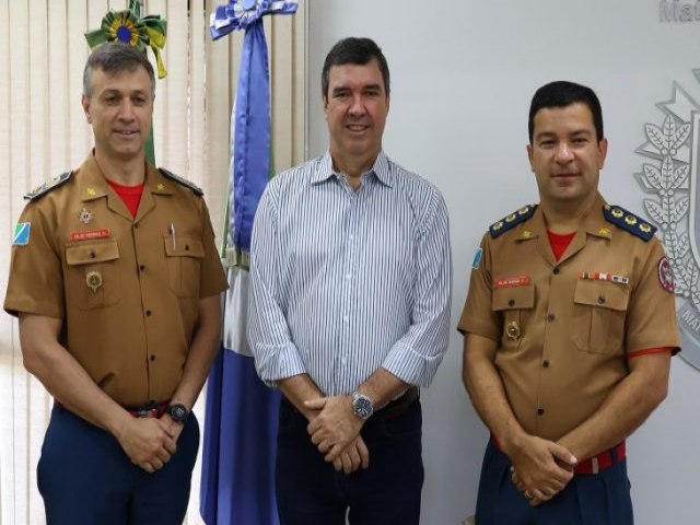 Governador d posse ao novo comandante e subcomandante do Corpo de Bombeiros