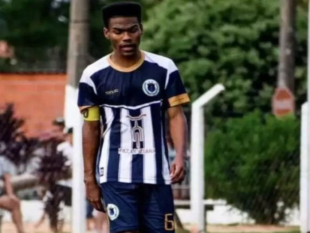 Costinha ex-jogador do MAC de 21 anos passa mal durante partida de futebol amador e morre