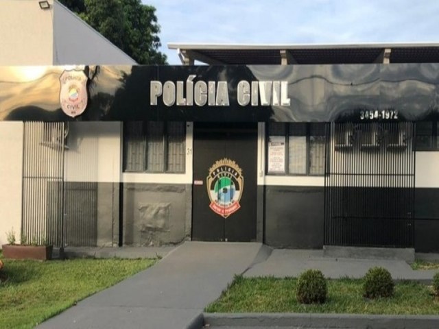 Meliante furta moto estacionada em frente  casa na Vila Ema Rigo