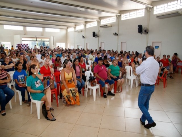 Com o 'Curso de Imerso Mtodo Novos Passos', a Prefeitura prepara servidores da REME para retorno s aulas