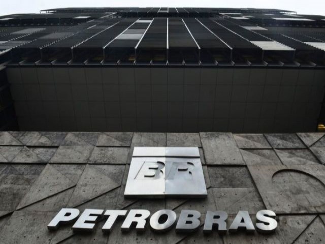 Petrobras abre concurso com 1.492 vagas e salrio inicial de R$ 5.563,90