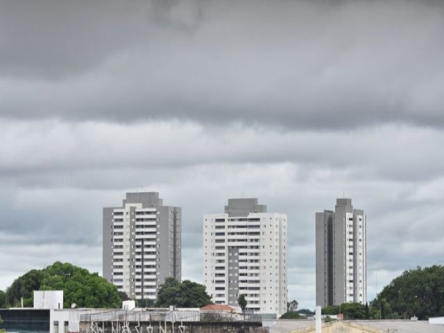 Fim de semana de desfiles e blocos de Carnaval tem risco de temporal em MS