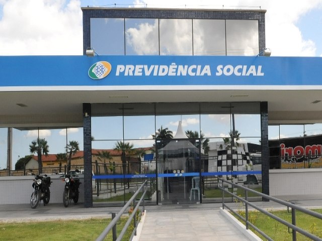 Ministro da Previdncia quer acordo com STF para pagar reviso da vida toda do INSS