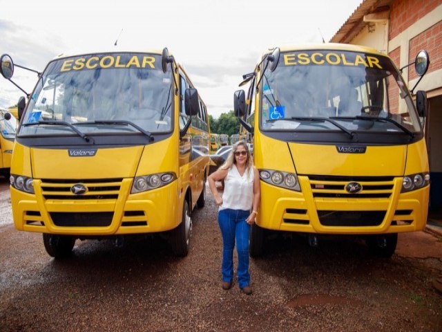 No Ms da Mulher, a nica motorista do Transporte Escolar de Maracaju  homenageada