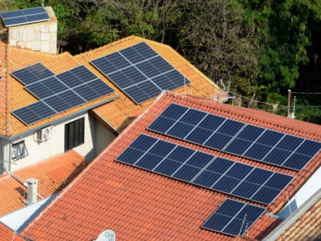 Gerao de energia solar ter iseno fiscal para placas fotovoltaicas