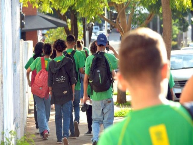 Professores concordam com suspenso do novo Ensino Mdio, avalia presidente da FETEMS