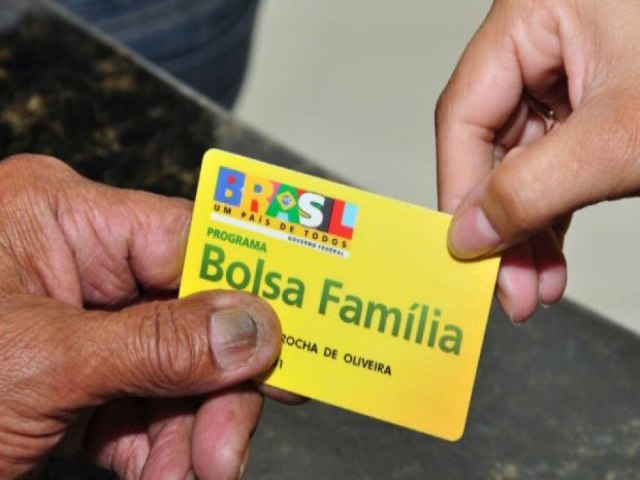 Em MS, 206 mil famlias so beneficiadas pelo Bolsa Famlia e cada uma recebe R$ 693 mensais