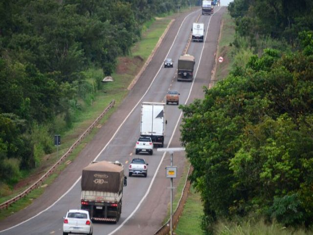 Governo de MS vai subsidiar upgrade de CNH para 1.000 caminhoneiros