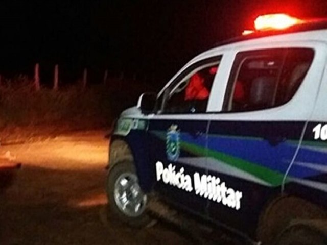 Em Maracaju, homem de 42 anos cai de trator,  atropelado por reboque e morre