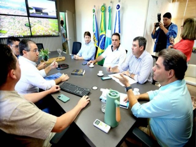 Governador atende demandas na rea da sade e infraestrutura em Maracaju