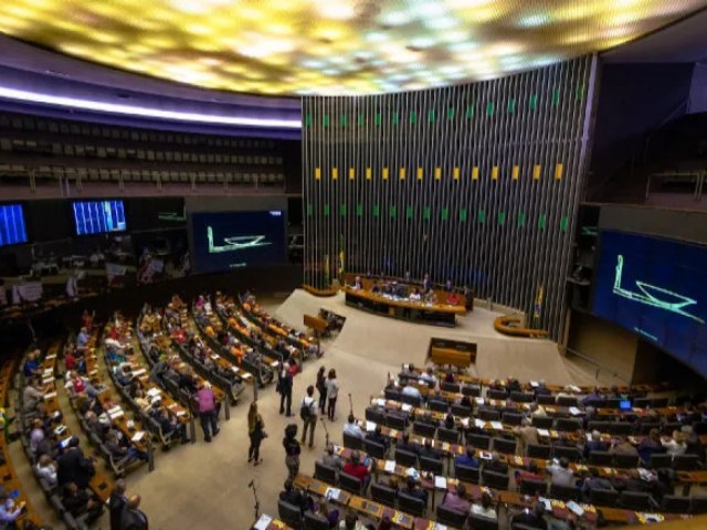 Cmara aprova urgncia de projeto do arcabouo por 367 votos a 102