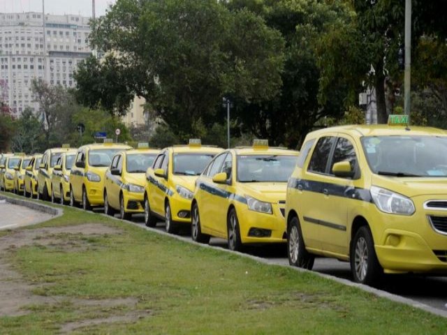 CGU detecta quase R$ 2 bi em possvel pagamento indevido de auxlios a caminhoneiros e taxistas