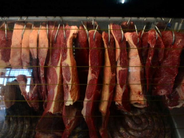 Com oferta maior de animais, carne fica at 22% mais barata