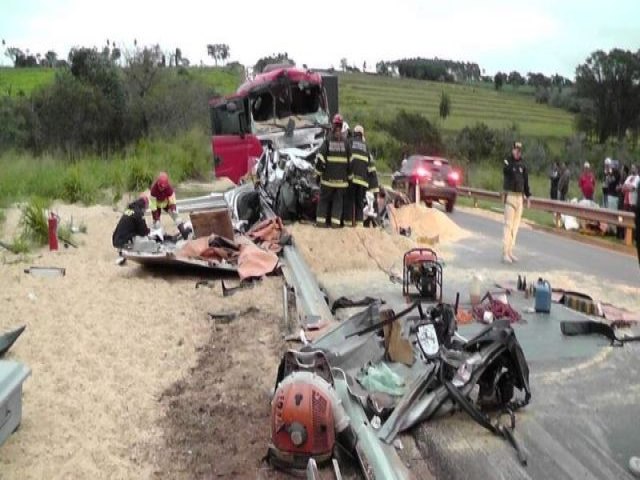 Feriado nas rodovias estaduais foi menos trgico que nas federais